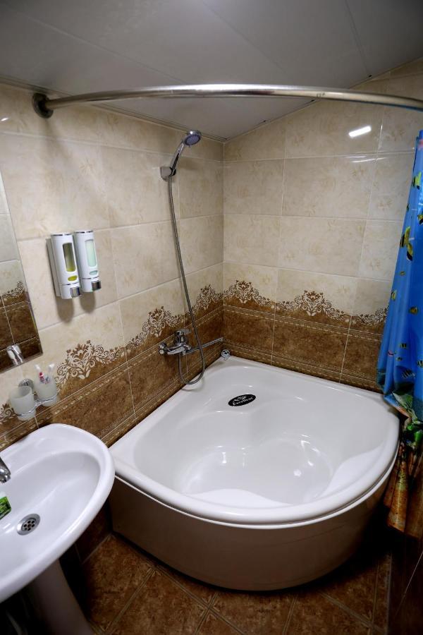 Hotel Plaza 777 Samarkanda Zewnętrze zdjęcie
